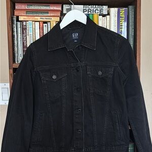 GAP Black Denim Jacket - Classic Button-Front Jean Jacket